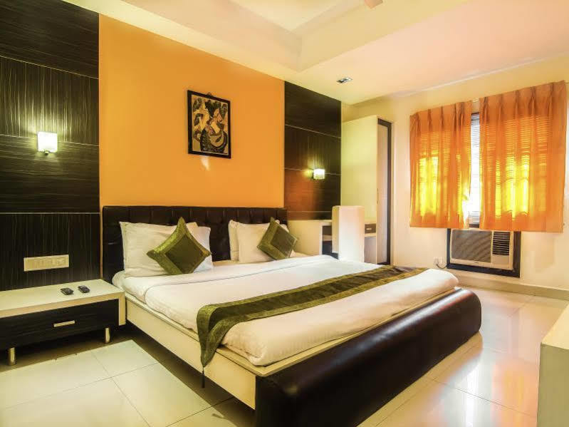 Treebo Trip Hive Hotel Chennai Exterior photo
